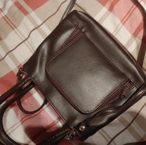 Small purse equipped with a wallet
